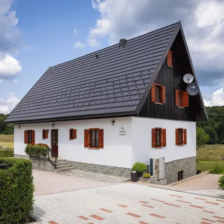 Green Lakes House 2
