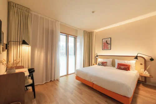 HOOD Hotels in Cologny