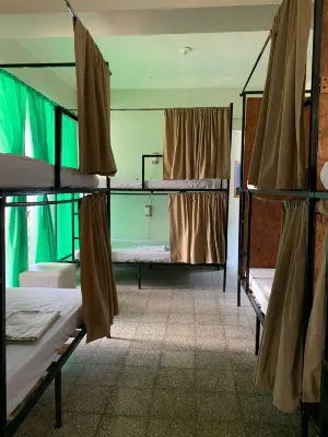 Hostal Natural Hôtels à : 