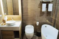 La Garden Hotel Van Don by Bayluxury Hôtels à : Cẩm Phả