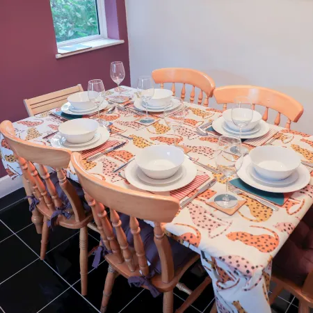 Hassocks Hideaway with Parking Garden