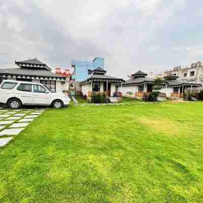 Chhawani Swiss Tent House Hotel Exterior