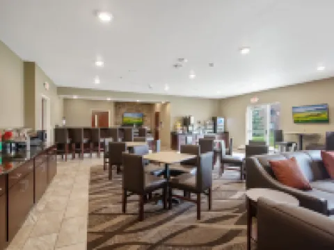 Cobblestone Hotel & Suites - Austin Hotels in Austin