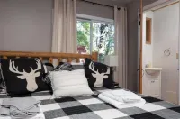 Cozy Adirondack Escape