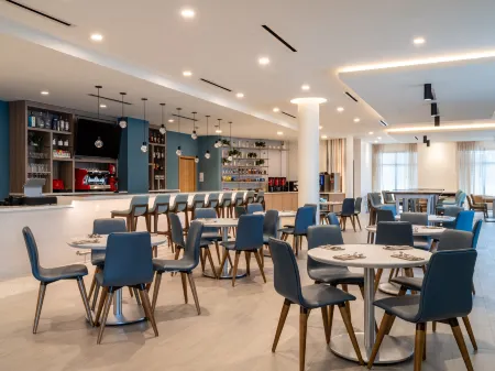 Even Hotel Miami - Doral Area Отели рядом с достопримечательностью «Bass Pro Shops»