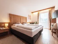 Hotel Goldene Rose Hotels in Monguelfo