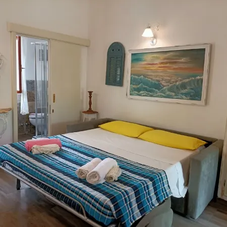 Near the bellisima Straccoligno beach cared apartment.