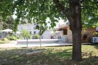 GITE 4/6P EN BORD DE LOIRE AVEC PISCINE CHAUFFEE Hotels in Veuves