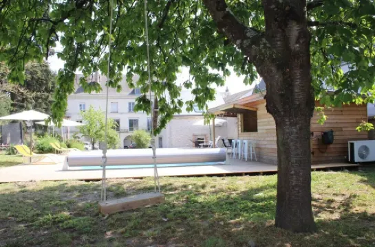 GITE 4/6P EN BORD DE LOIRE AVEC PISCINE CHAUFFEE Hotels in Veuzain-sur-Loire