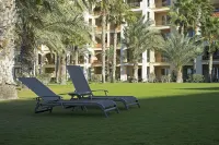 BeachFront, Golf, Heated pool, Tennis,Netflix, Gym, Pickleball