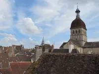 Apartment of calm character ideally placed. Ideal for lovers.