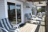 Beechnut Villa-Waterfront-Cozy