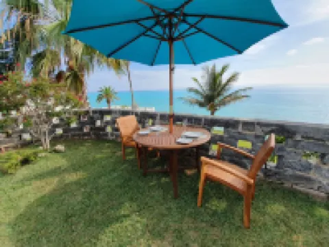 Ocean Front Studio, Kayak available - Swimming, bring own snorkle Euipment Hoteles en Parroquia de Sandys