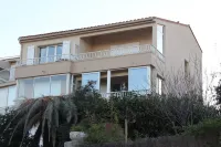 APPART T3 of 55 m2 SEA VIEW 2 BED 2/4/6 PERS, VERANDA, WIFI, GARAGE, 200 m FROM THE PORT