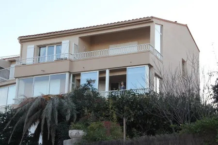 APPART T3 of 55 m2 SEA VIEW 2 BED 2/4/6 PERS, VERANDA, WIFI, GARAGE, 200 m FROM THE PORT Отели в г. Пор-Вандр