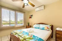 Hilltop Villa with Pool overlooking Jaco Jaco Beach 주변 호텔