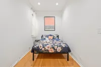 Stunning 3 BR in prime Chicago location Hotels in 