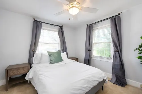 Cottage in Heart of Five Points - Pet Friendly!