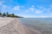 Cottage with Private Beach Access and Newly-Built Indoor Sauna #Strtt-2026-114 - Lantställe