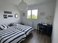 New house with small sea view close to the beach Hotels in Carantec