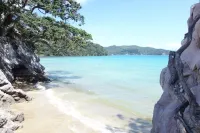 XSPOT Cliff 4WD holiday apartment for two - Spectacular 270° Hauraki Gulf views