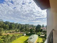 Luxurious fully furnished 2 bedroom 2 bath penthouse 5 mins from city center
