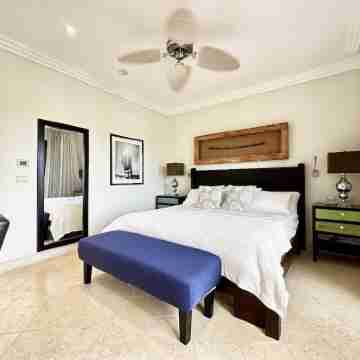 Cozy Retreat, 5 minutes to Juanillo Beach at Fishing Lodge Marina Cap Cana! Rooms