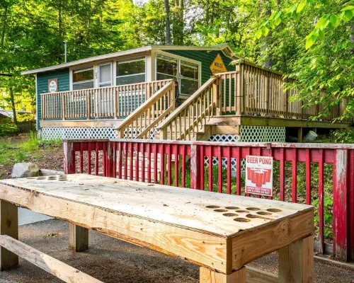 Kettle Cove Cabin. Lake Sebago Beach Access. Fire pit. Grill. Blackstone. Games Hotels in Casco