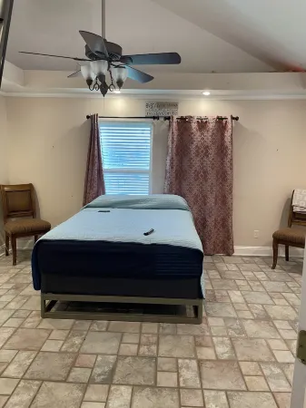 Waterfront Bayou living only 30 minutes from New Orleans, Dock Fishing