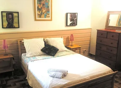 T3 Montana 2, DESHAIES, 350 m Grande Anse, 5/7 people, 2 bedrooms + living room, terrace.  호텔