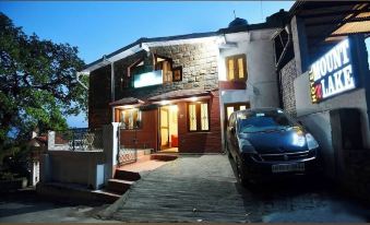 Hotel Mount N Lake - Housity