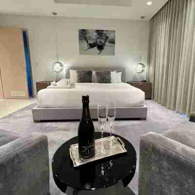Luxurious Condo 2BR/2BTH with 2 Private Balconies Rooms