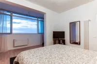 SUPER SEA VIEW PENTHOUSE