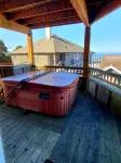 Large family-friendly home; Walk to Bella Beach; Ocean View; Hot Tub