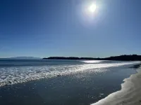 4 Wheel Drive included. 5-minute walk from Ferry to car.Spa Pool