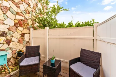 Cozy Studio - Mins to WeWork, Sony Pics & Venice with Parking