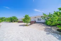 Fumba Town Private Residences Hotel a West