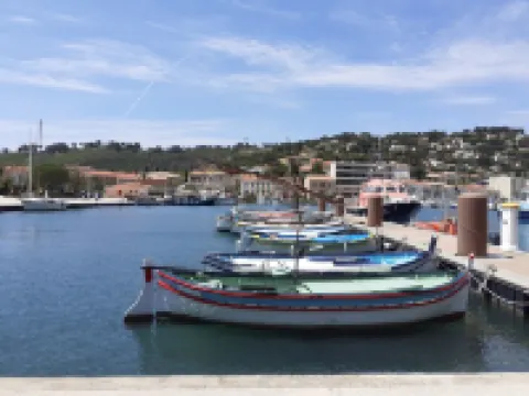 PEACEFUL STUDIO! Hotels in Saint-Mandrier-sur-Mer