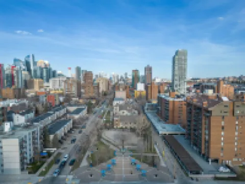 Studio Just Steps from Stampede Park: Luxury Living