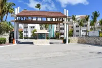 Ocean View Paradise "Playa Turquesa" 3 Br, Free Private Beach, Pools, WiFi Hotels in El Cortecito