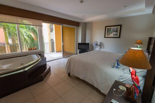 Casa Tranquilo Langosta - 2BR/2BA 4th floor condo.  Near the beach & Tamarindo
