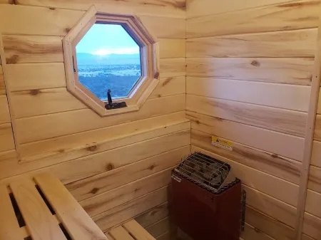 Spanish Creek Home - 7 beds/3 bathrooms - sleeps 7-10 Отели в г. Сагуач Каунти