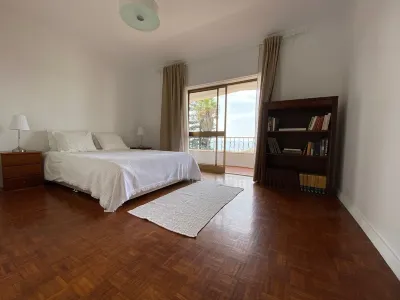 Beachfront T4 Holiday House