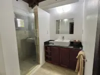 Moringa Villa- Top Room- Pitons View. Luxury Villa Perfect for Romantic Getaways Отели в г. 