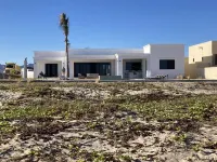 Serene Jewel on the Sea of CortezSleeps 8, 4 bedrooms, 4.5 baths + Pool