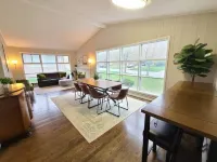 Dunland Cottage W/hot tub, paddle boards, fire pit