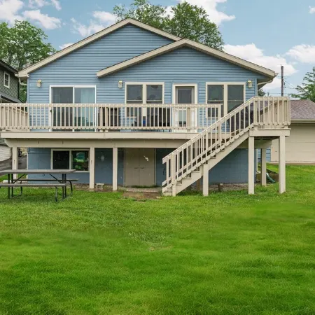 Anchors Away: Modern Irish Hills Lakefront w/ Beach, Dock, Kayaks, Cornhole