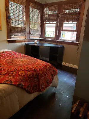 Funky musical cottage near Lake Michigan PET Friendly!!!