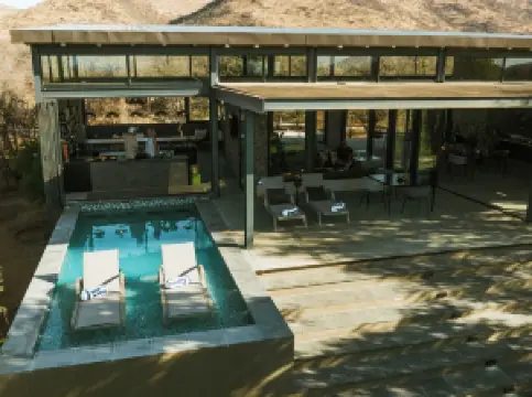 ウモヤ サファリ ロッジ