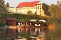 Strandhotel Alte Donau - Beach